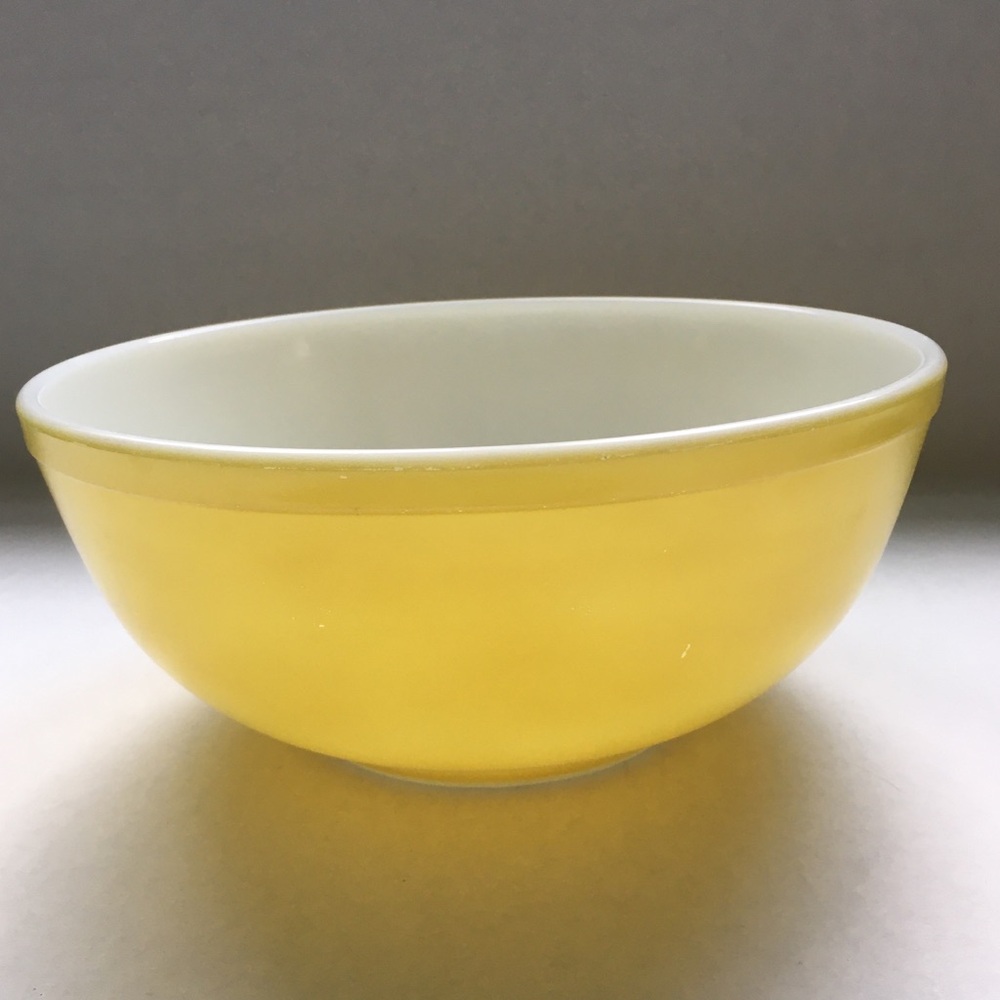 Vintage PYREX Primary Yellow Large Mixing Bowl